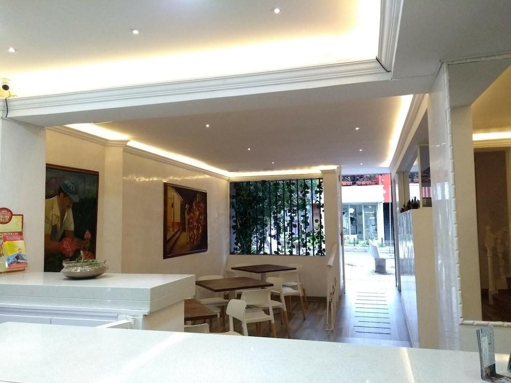 Hotel Veler Restaurante Medellín Exteriör bild