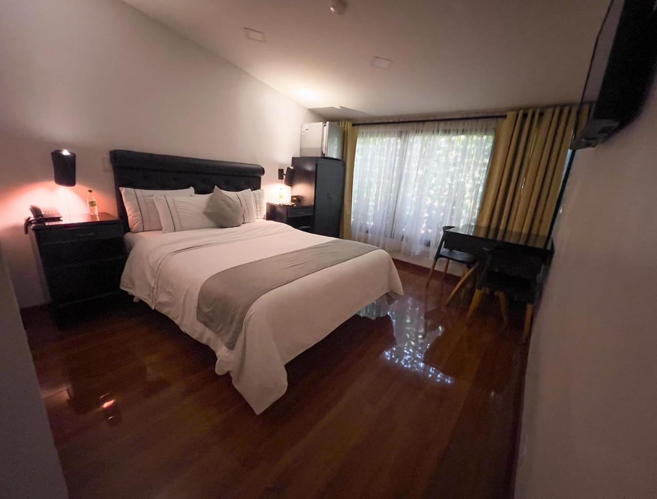 Hotel Veler Restaurante Medellín Exteriör bild