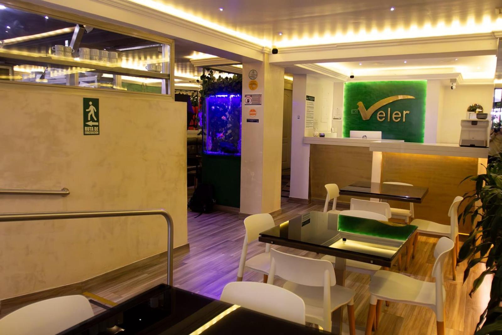 Hotel Veler Restaurante Medellín Exteriör bild